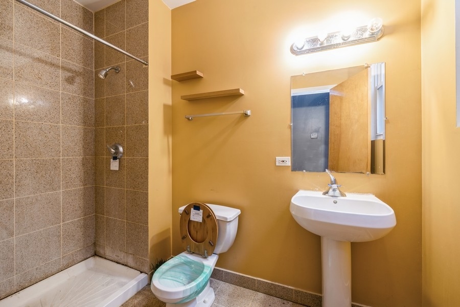 501 West 60th Place, Unit 3 Chicago, IL 60621 - Photo 12 of 16