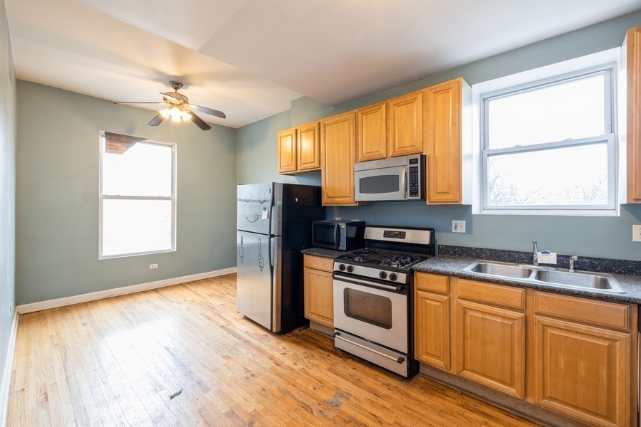 501 West 60th Place, Unit 3 Chicago, IL 60621 - Photo 8 of 16