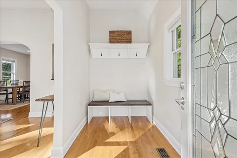 $799,000 | 109 West Hillside Avenue, Barrington, IL 60010