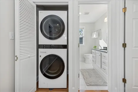 $799,000 | 109 West Hillside Avenue, Barrington, IL 60010