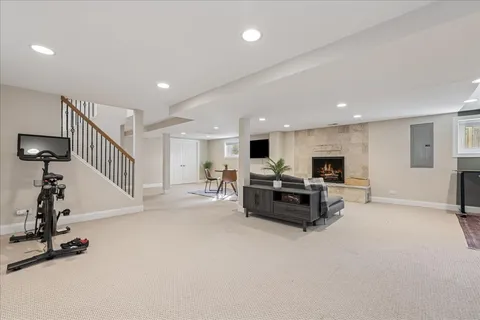 $799,000 | 109 West Hillside Avenue, Barrington, IL 60010