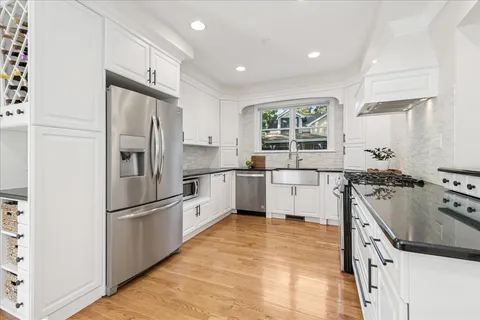 $799,000 | 109 West Hillside Avenue, Barrington, IL 60010