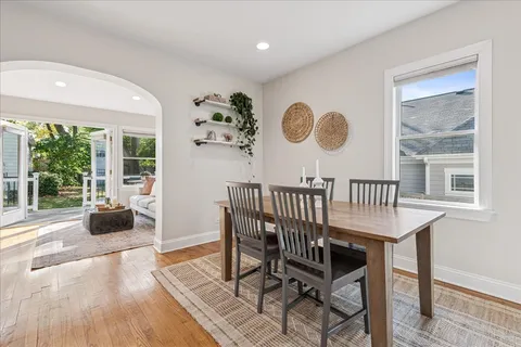 $799,000 | 109 West Hillside Avenue, Barrington, IL 60010