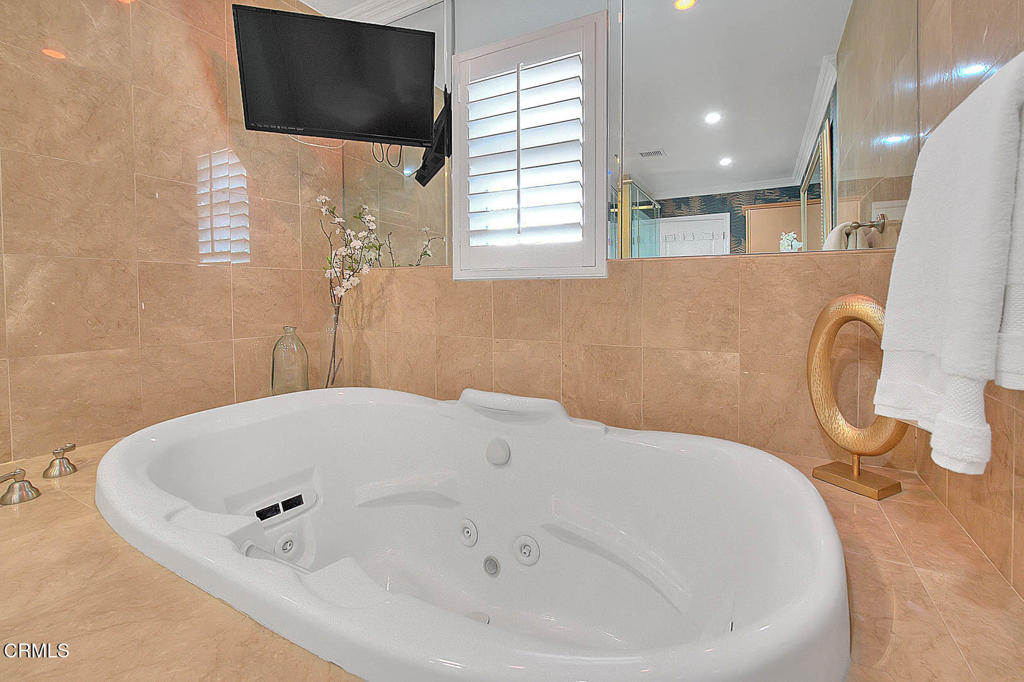 1420 Riviera Drive Pasadena, CA 91107 - Photo 13 of 23 Primary Bathroom 2