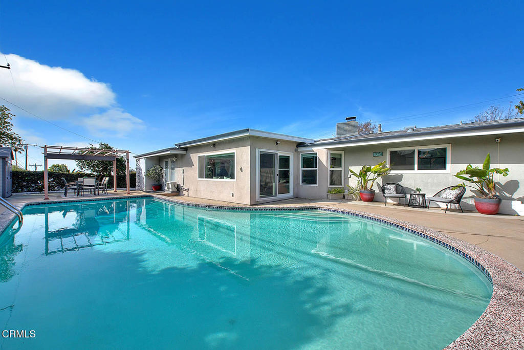 1420 Riviera Drive Pasadena, CA 91107 - Photo 19 of 23 Pool