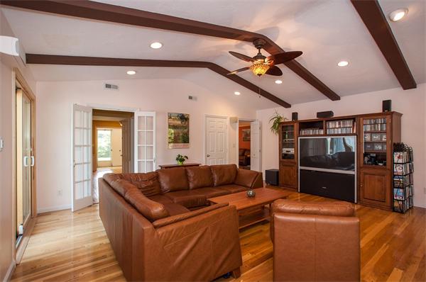 28 Whittier Road Milton, MA 02186 - Photo 11 of 30 Gallery Image 11