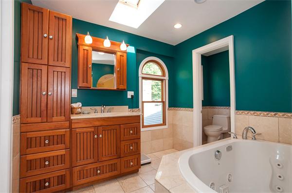 28 Whittier Road Milton, MA 02186 - Photo 18 of 30 Gallery Image 18