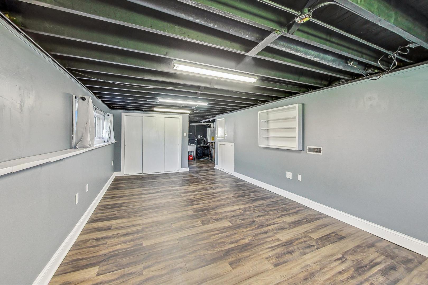 509 North Willow Road Elmhurst, IL 60126 - Photo 19 of 26 a view of an empty room