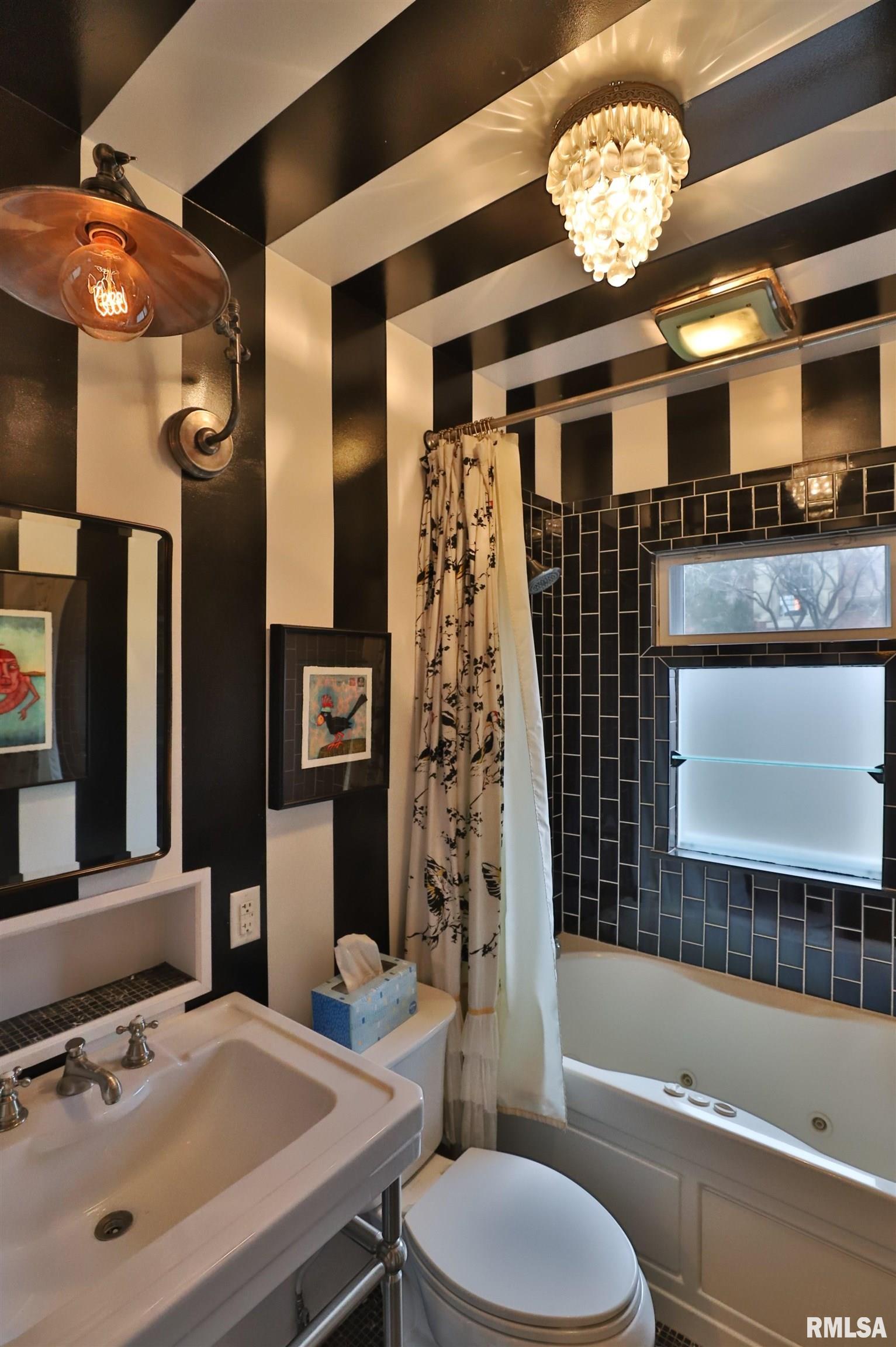 5719 North Prospect Road Peoria, IL 61614 - Photo 21 of 50 Gallery Image 21