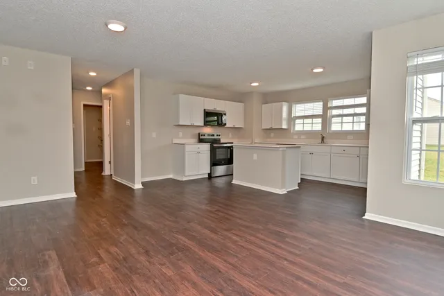 $349,900 | 10761 Parker Drive, Indianapolis, IN 46231