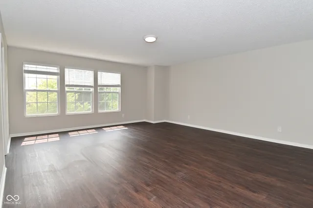 $349,900 | 10761 Parker Drive, Indianapolis, IN 46231