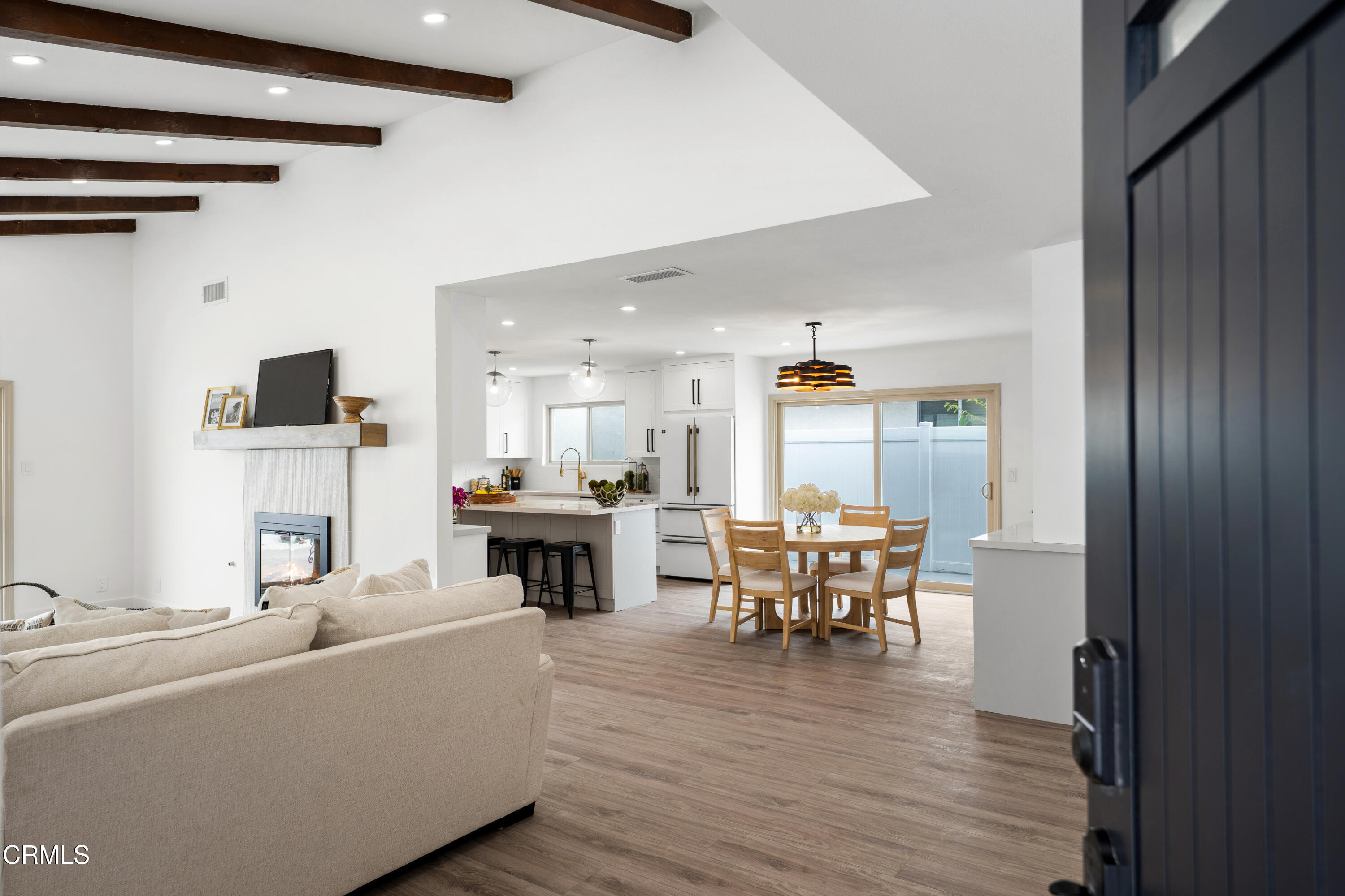 4834 Island View Street Oxnard, CA 93035 - Photo 8 of 46 1000007220