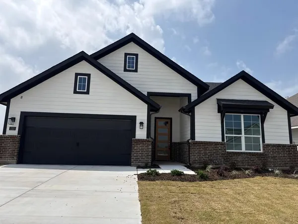 $378,050 | 1325 Frio Drive, Springtown, TX 76082