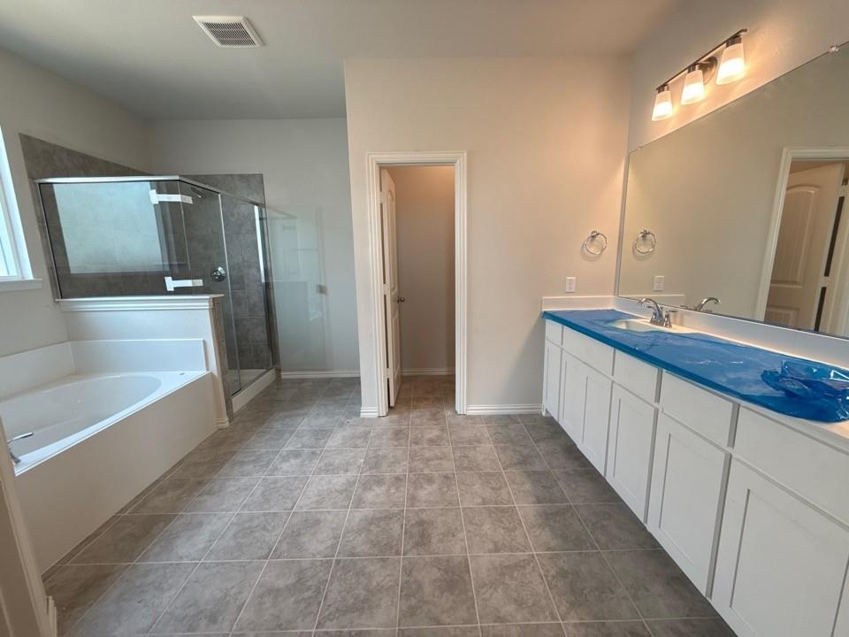 1325 Frio Drive Springtown, TX 76082 - Photo 6 of 7