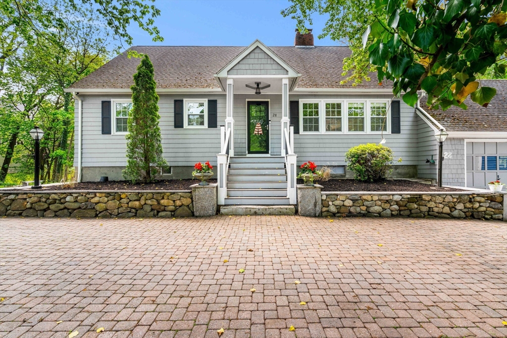 28 Ballardvale Road Andover, MA 01810 - Photo 3 of 33