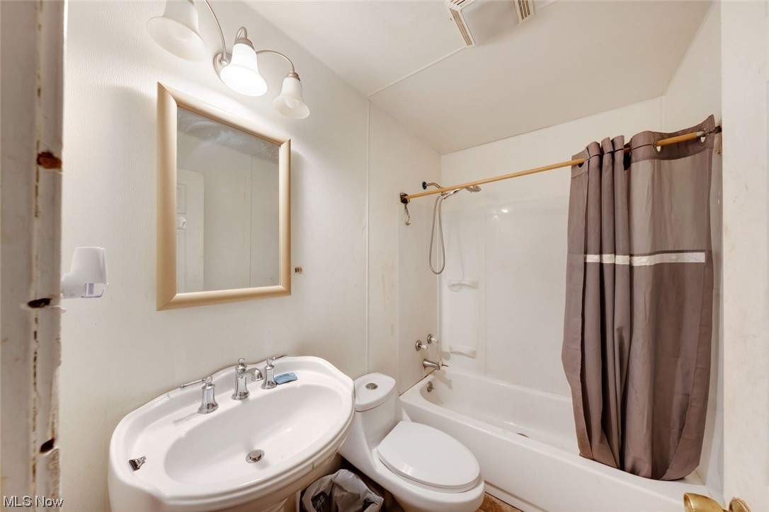 7407-7409 Brookpark Road Parma, OH 44129 - Photo 21 of 27 Gallery Image 21