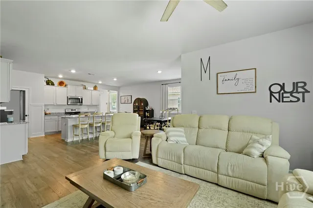 $2,900 | 41 Gypsea Lane, Richmond Hill, GA 31324