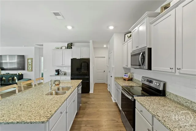 $2,900 | 41 Gypsea Lane, Richmond Hill, GA 31324