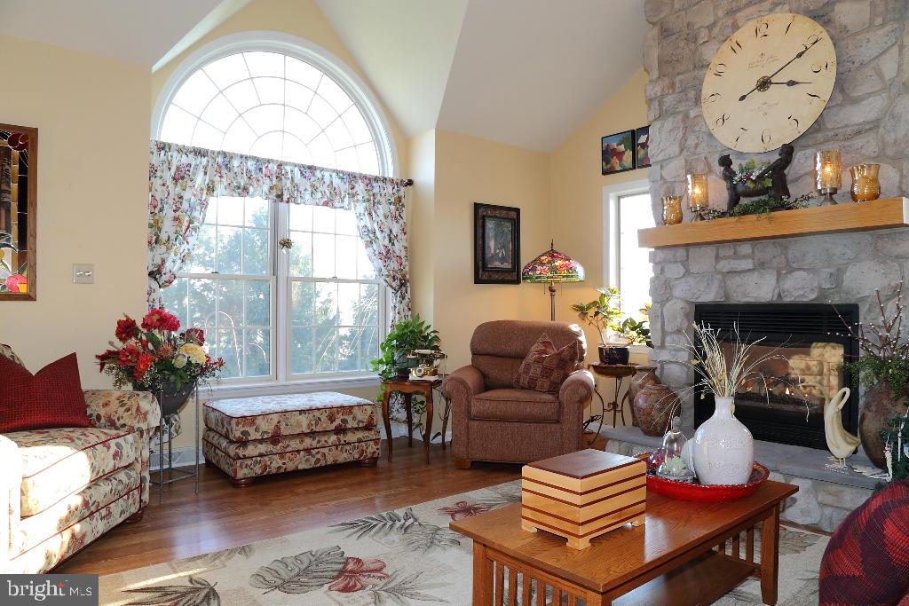 212 Hershey Road Lititz, PA 17543 - Photo 3 of 28