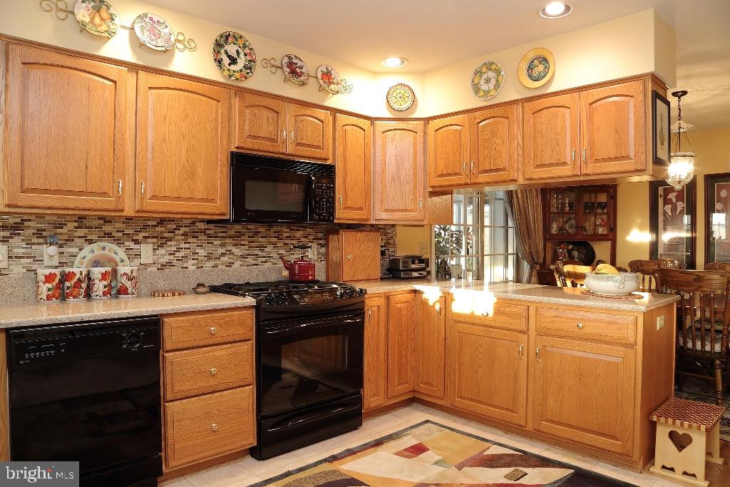 212 Hershey Road Lititz, PA 17543 - Photo 8 of 28