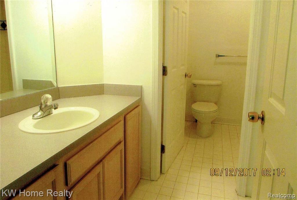 19150 West Eleven Mile Road Lathrup Village, MI 48076 - Photo 15 of 19