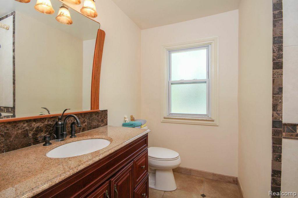 1602 Cherokee Road Ann Arbor, MI 48104 - Photo 15 of 20 bathroom2 copy.jpg