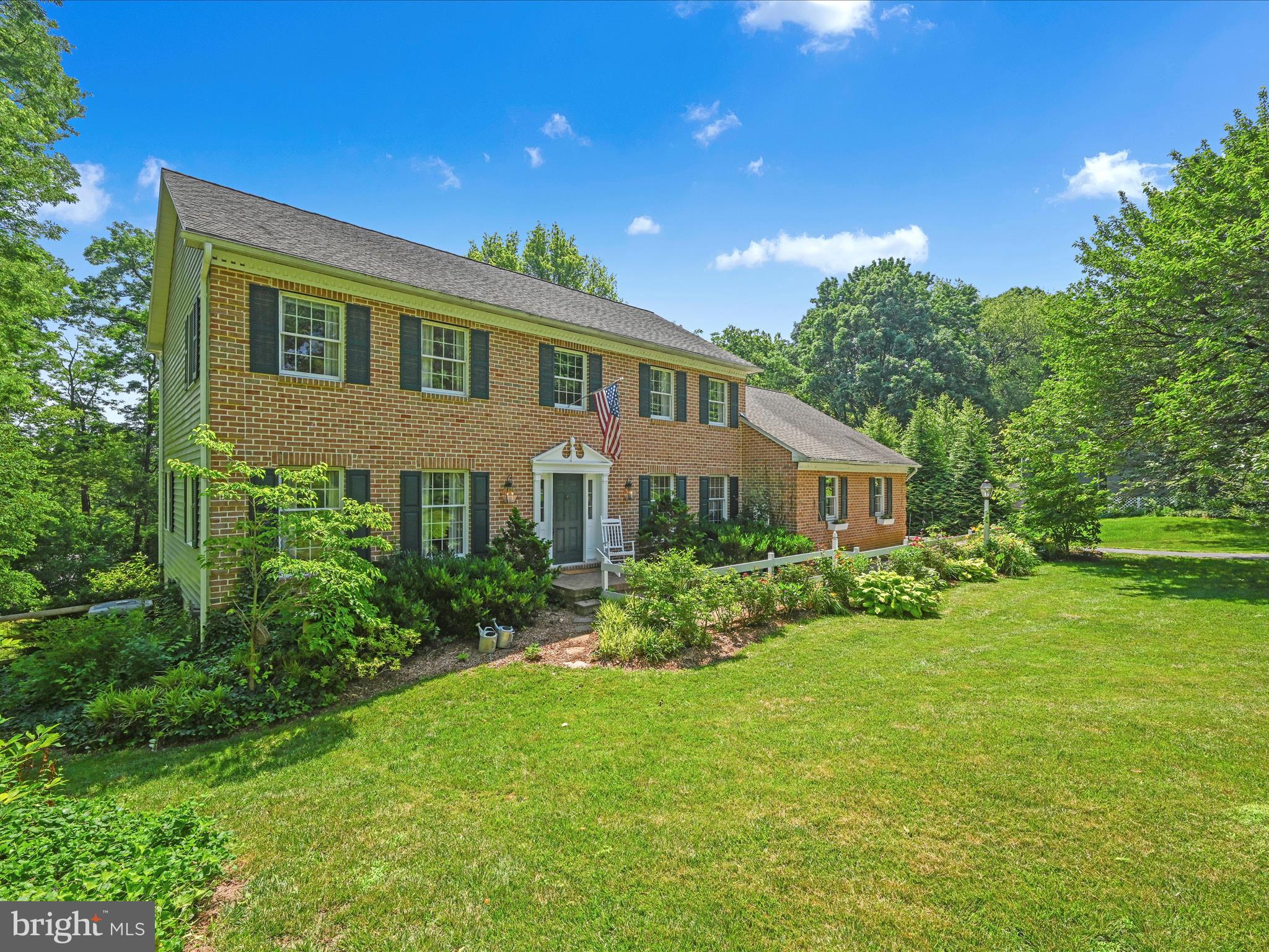 9 Deerfield Road Lancaster, PA 17603 - Photo 4 of 45 Front