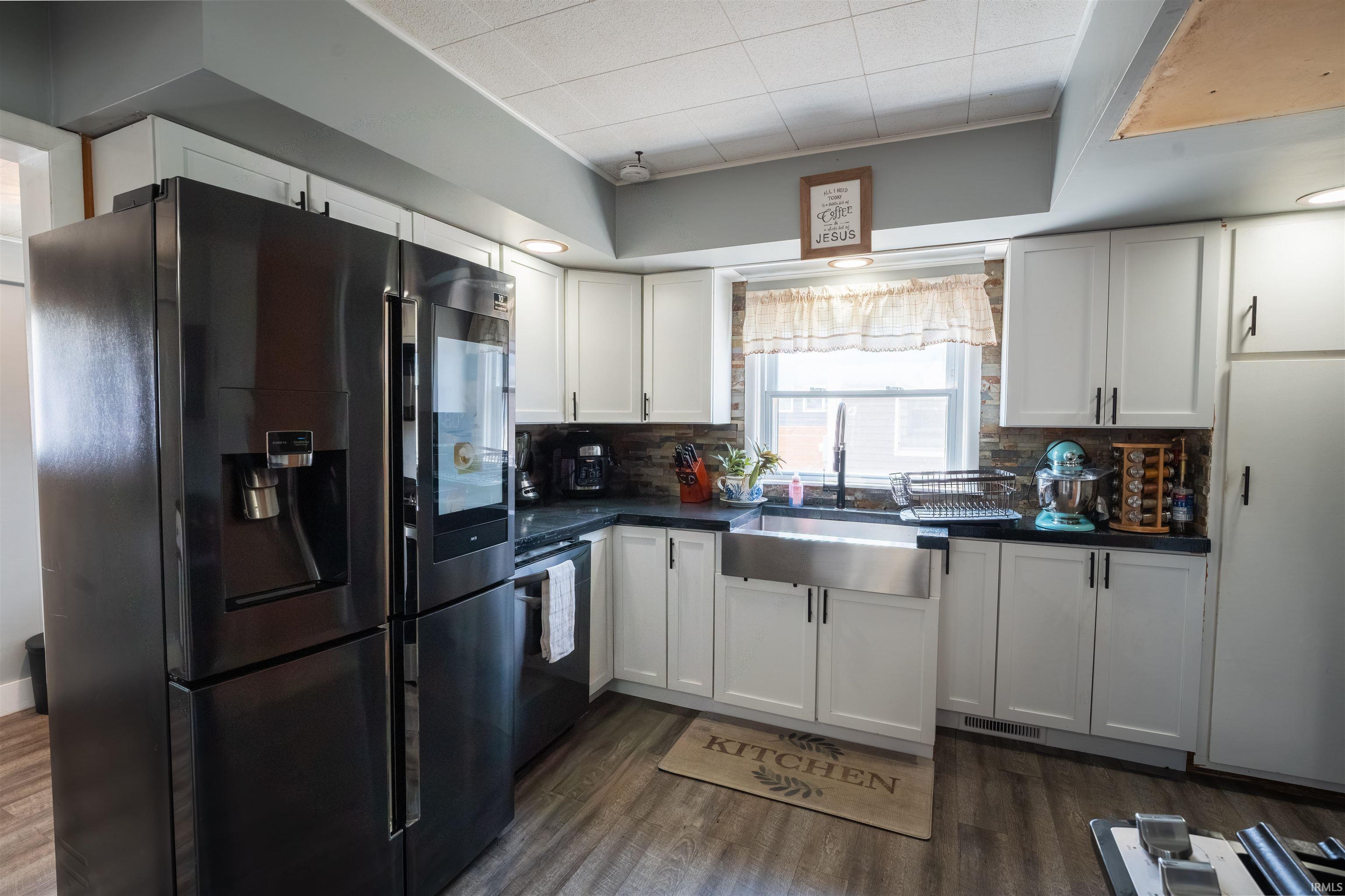 204 Chestnut Street Bristol, IN 46507 - Photo 17 of 36