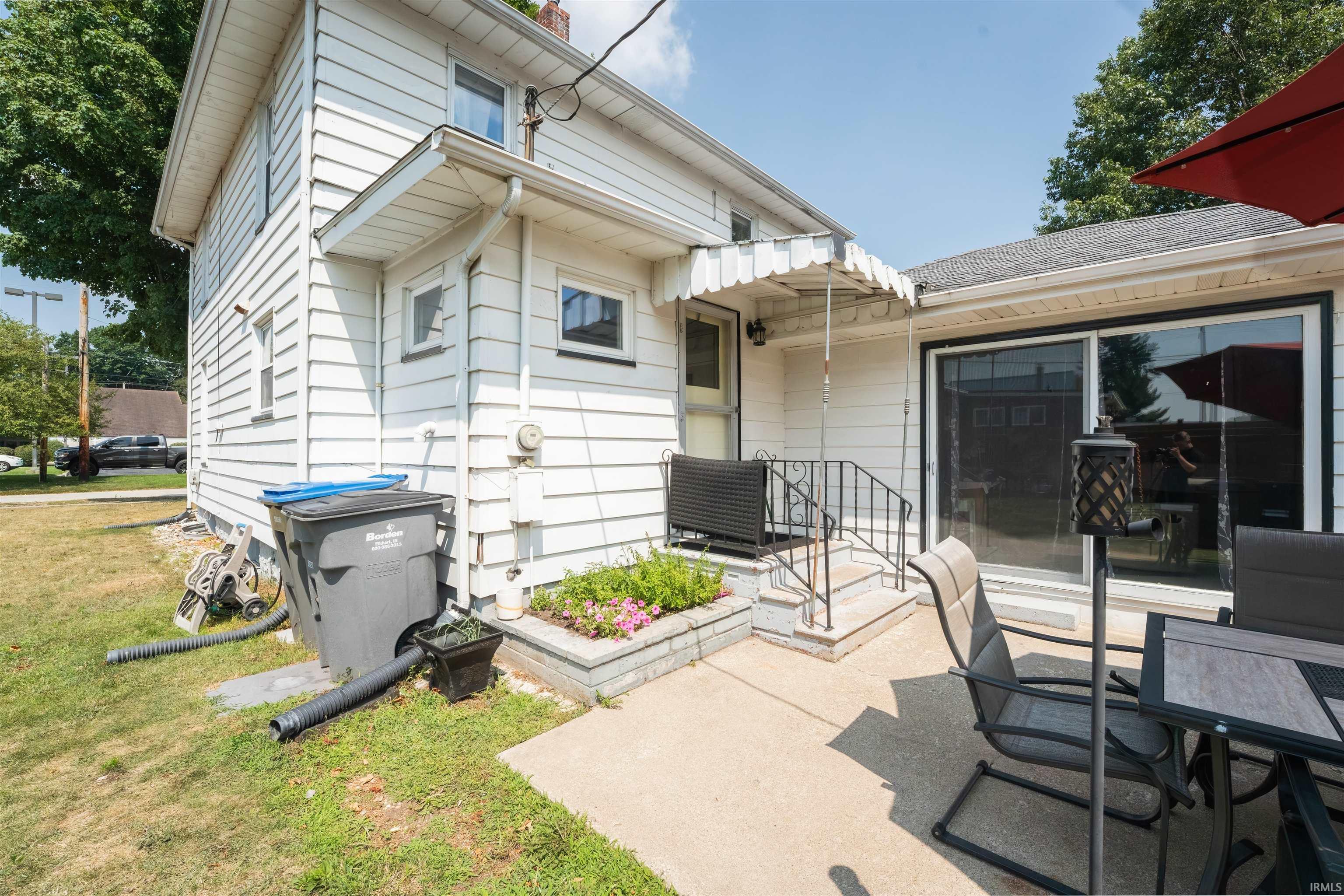 204 Chestnut Street Bristol, IN 46507 - Photo 9 of 36