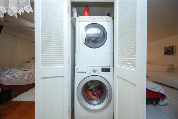 $738,000 | 339 Avenue P, Unit 2A | Bensonhurst