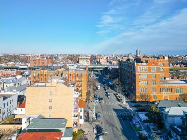 $738,000 | 339 Avenue P, Unit 2A | Bensonhurst