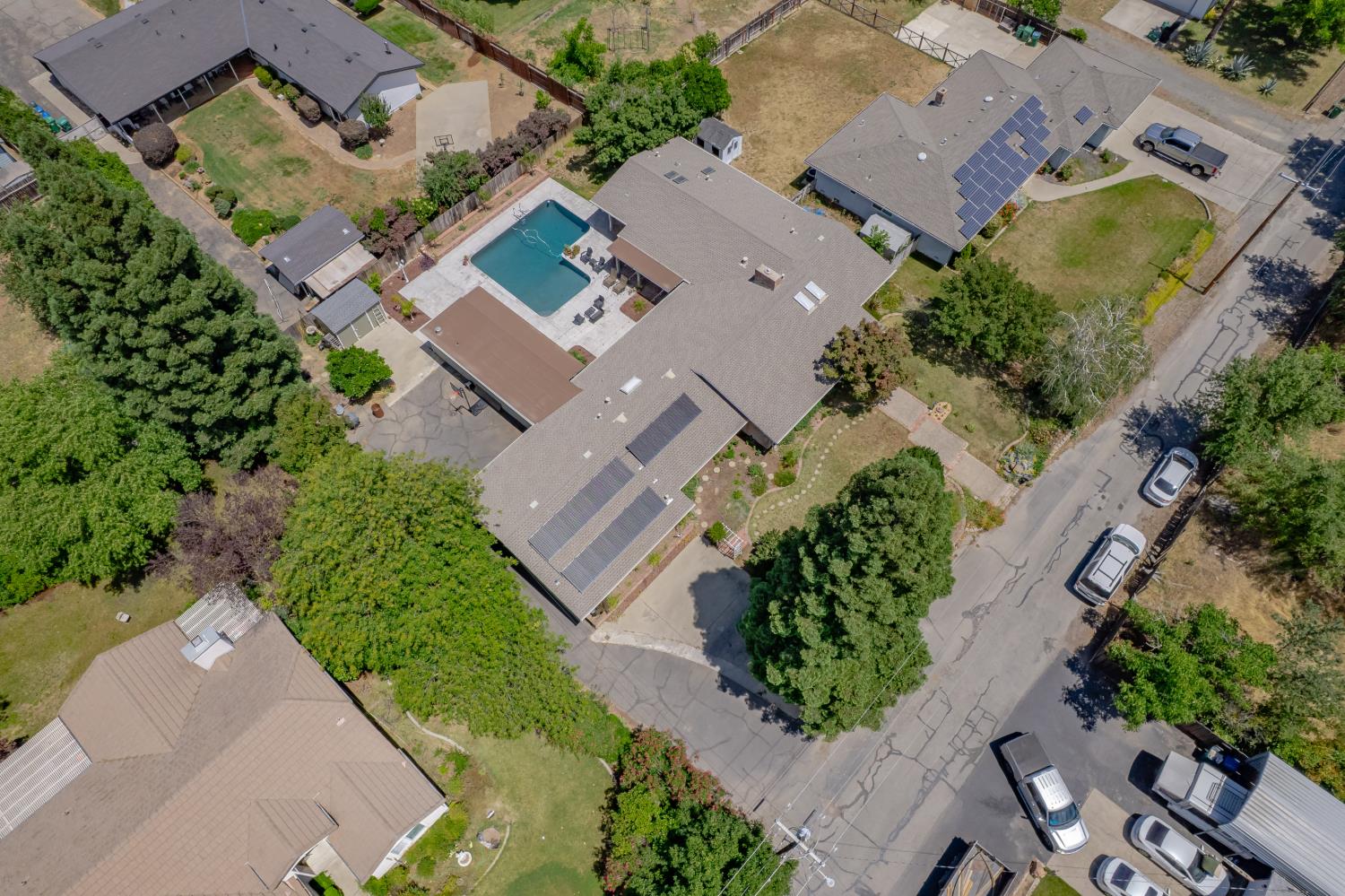 1880 Magnolia Street Gridley, CA 95948 - Photo 82 of 95 an aerial view of a house with a yard