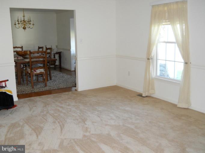 14503 Roddy Road Thurmont, MD 21788 - Photo 23 of 30 Living Room