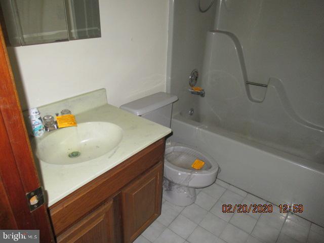 243 Magothy Beach Road Pasadena, MD 21122 - Photo 16 of 22 HALL BATH