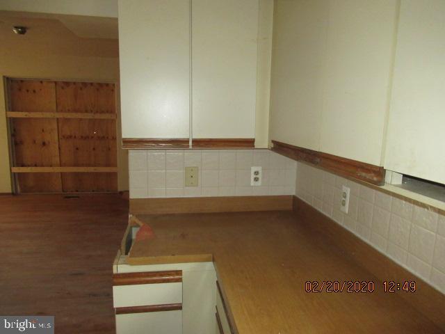 243 Magothy Beach Road Pasadena, MD 21122 - Photo 8 of 22 KITCHEN