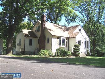 2167 Longview Road Warrington, PA 18976 - Photo 1 of 12 Exterior Front