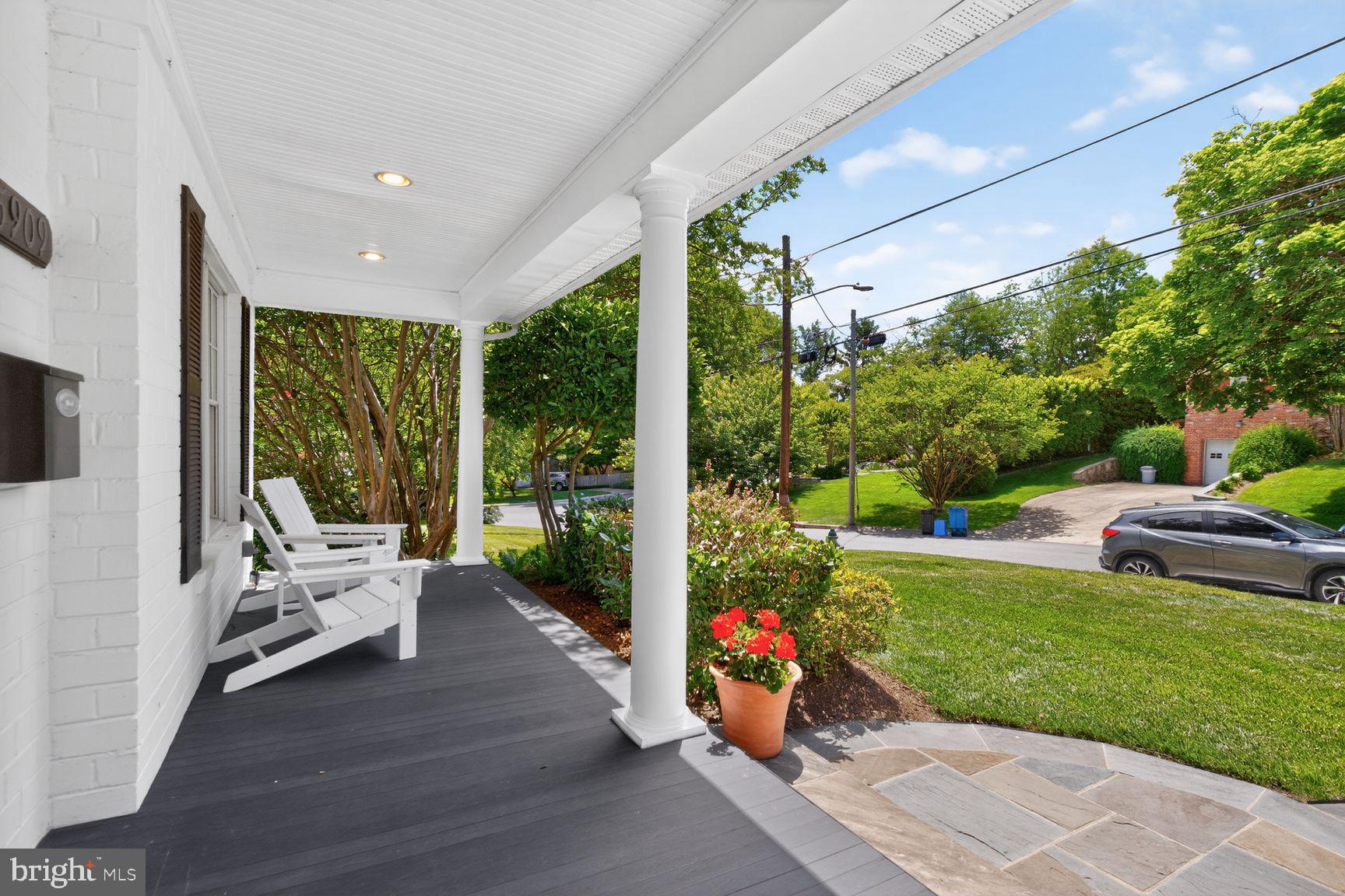 5909 Madawaska Road Bethesda, MD 20816 - Photo 4 of 49
