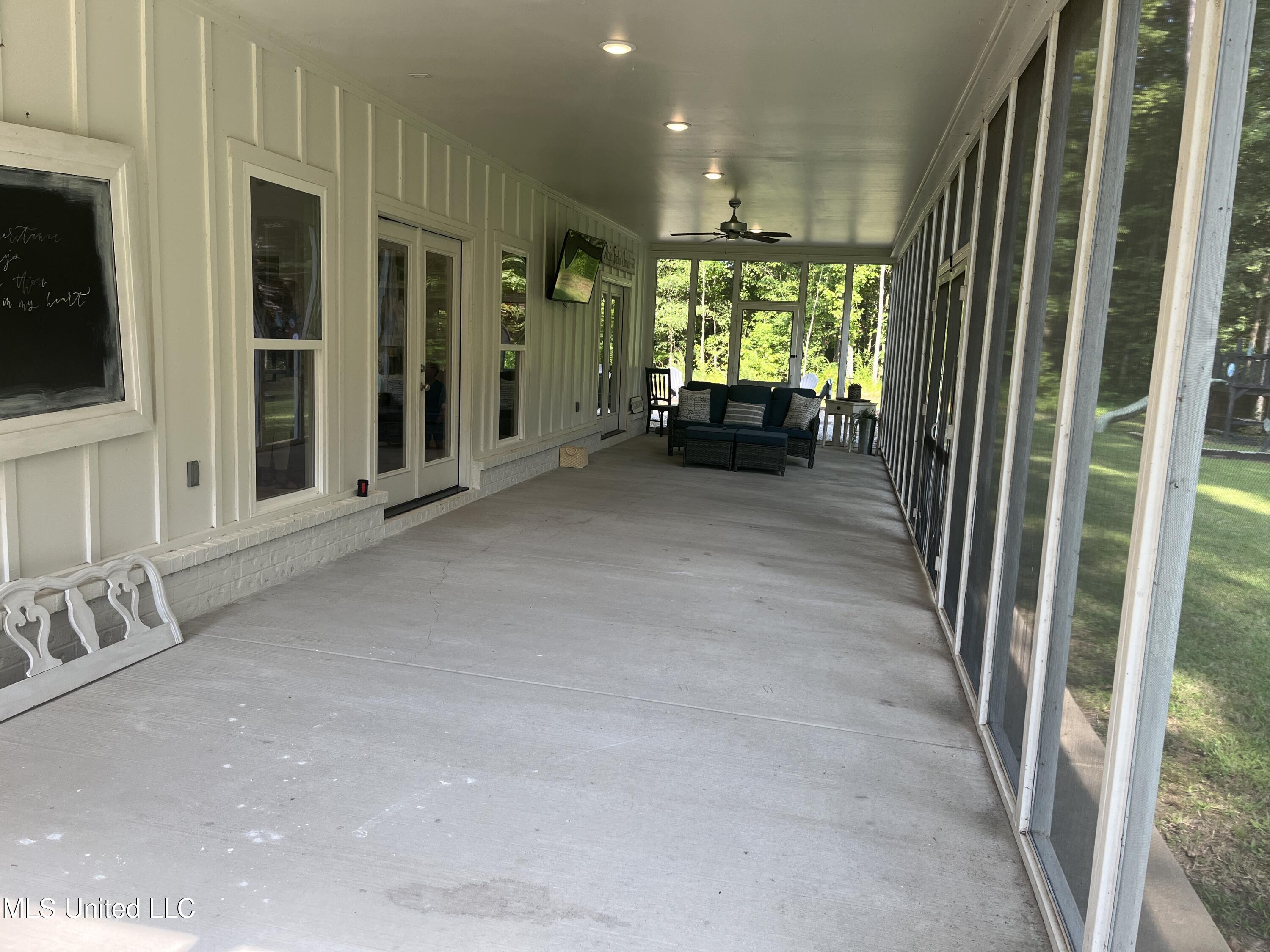 13371 Strickland Road Byhalia, MS 38611 - Photo 44 of 55 DJI_20230724_164648_761