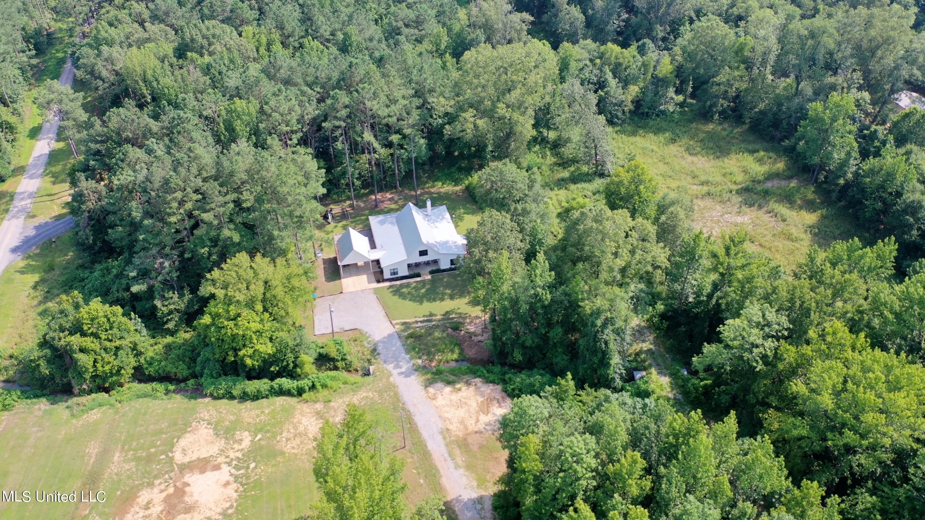 13371 Strickland Road Byhalia, MS 38611 - Photo 54 of 55 DJI_0439