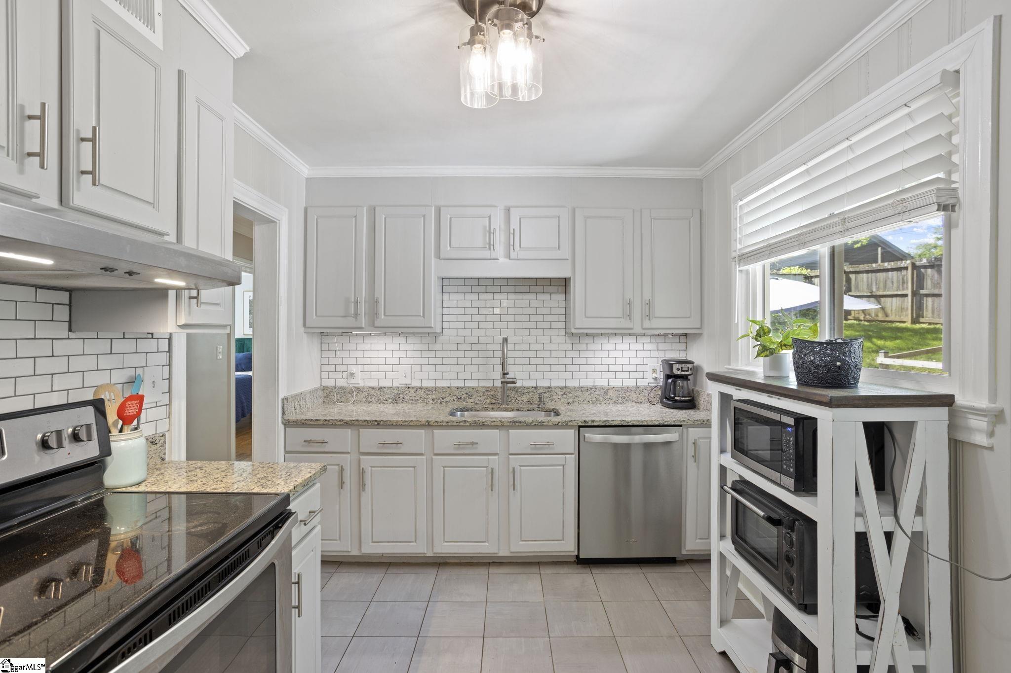 210 Keith Drive Greenville, SC 29607 - Photo 9 of 25