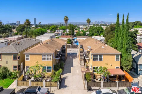 $1,350,000 | 2747 South Redondo Boulevard, Los Angeles, CA 90016