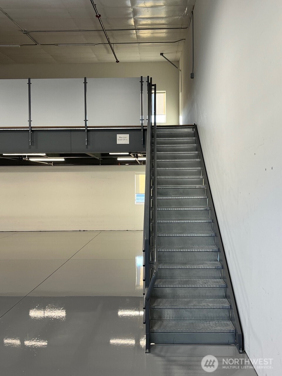 1975 Alpine Way Bellingham, WA 98226 - Photo 11 of 22 a view of an entryway