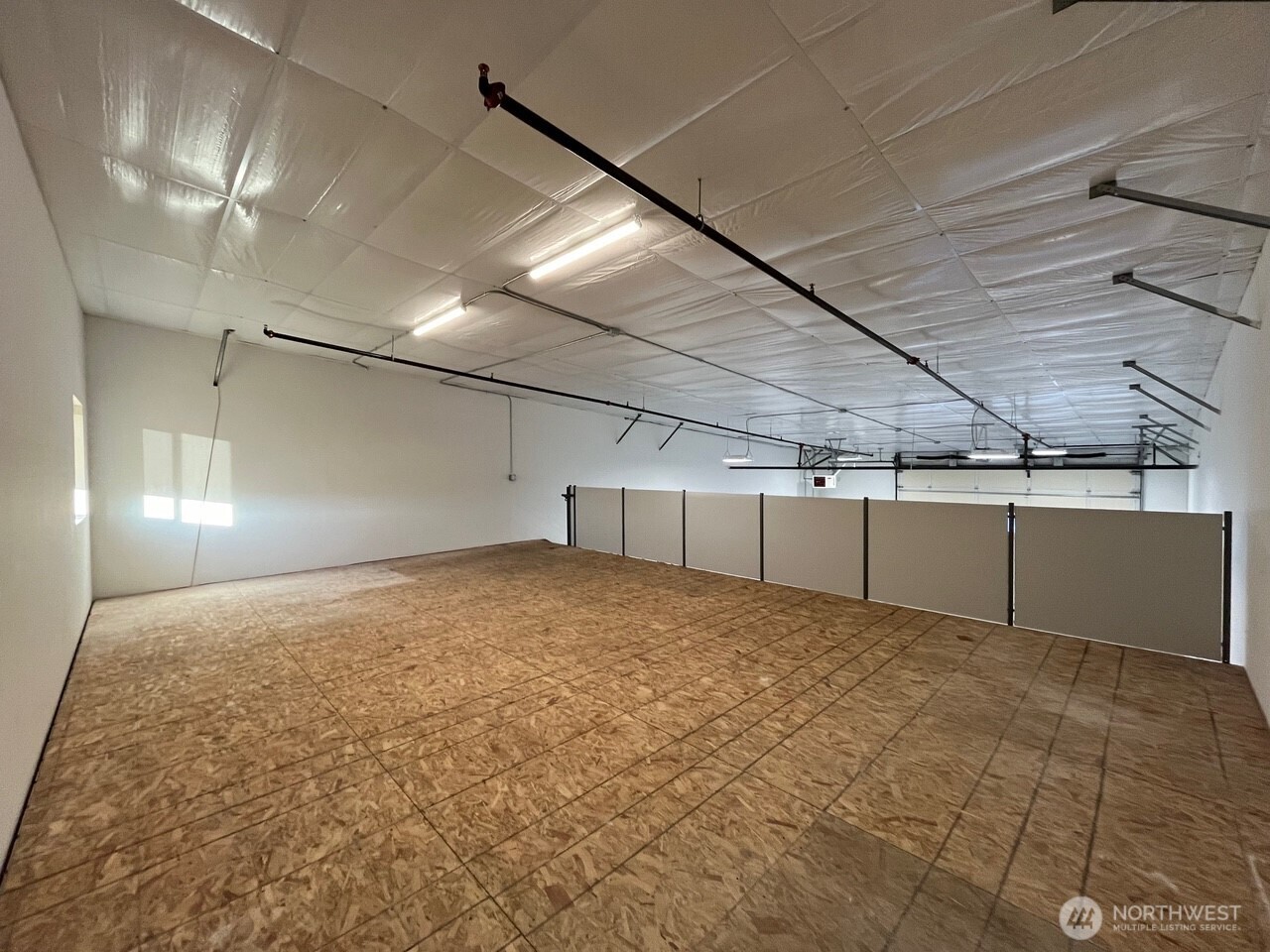 1975 Alpine Way Bellingham, WA 98226 - Photo 14 of 22 a view of a garage