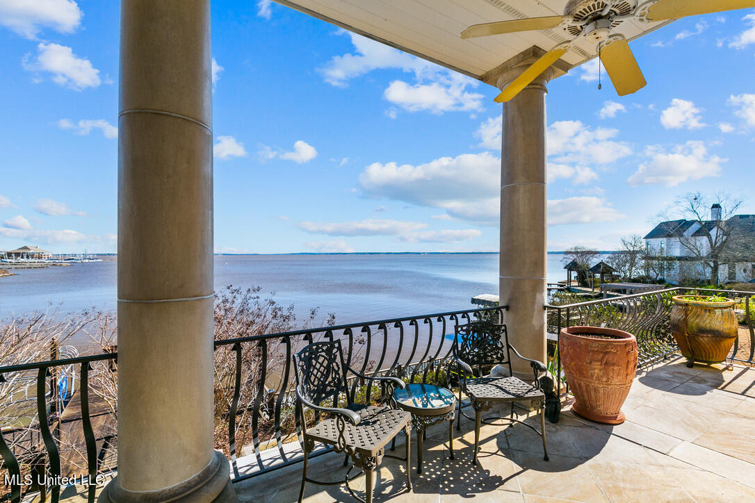 133 Overlook Pointe Drive Ridgeland, MS 39157 - Photo 74 of 93 Living Room Terrace Views