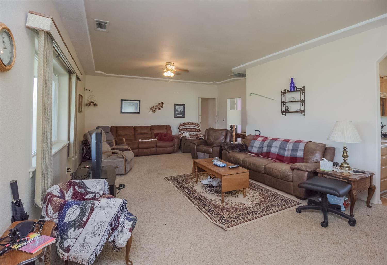 4074 Antelope Road White City, OR 97503 - Photo 19 of 35 a living room with furniture and a couch