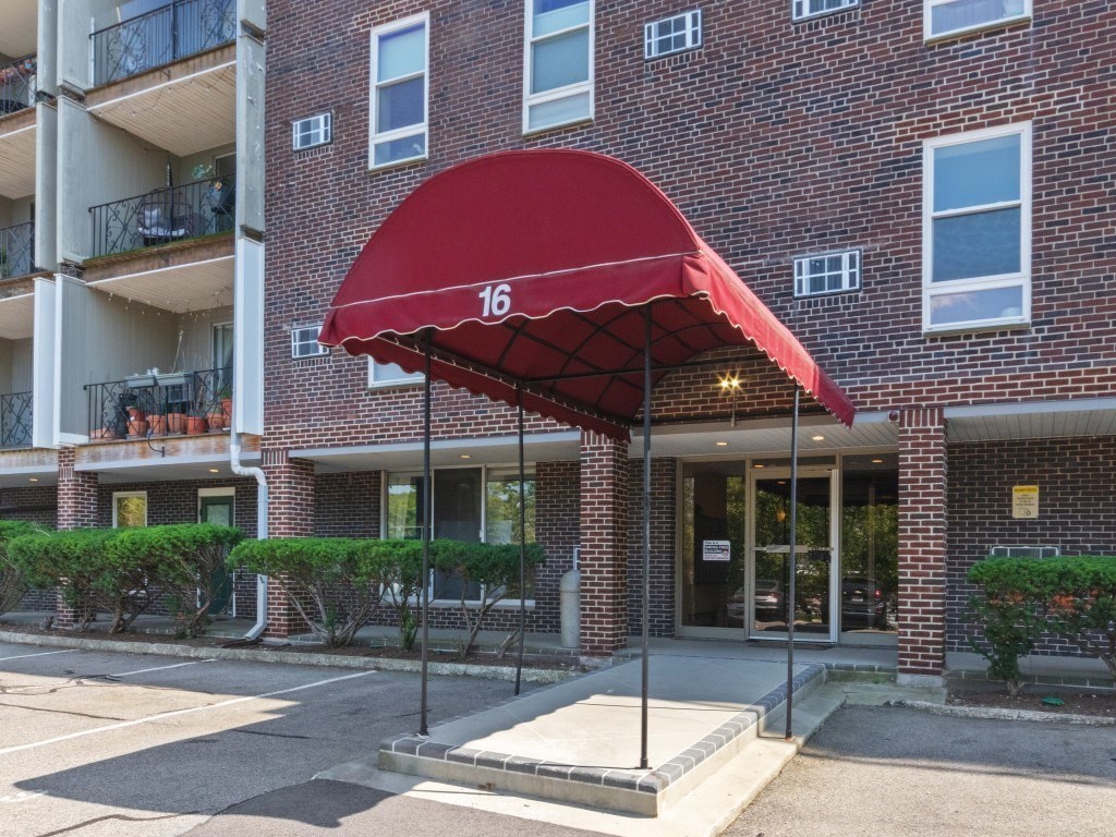 16 Addington Road, Unit 35 Brookline, MA 02445 - Photo 2 of 21 Gallery Image 2