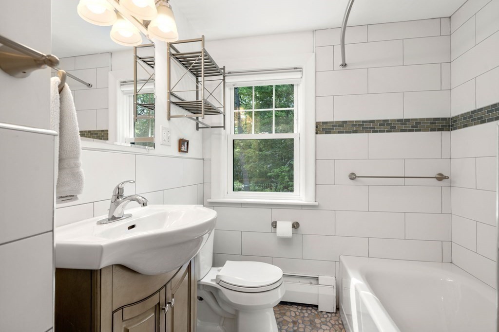 18 Pine Needle Road Wayland, MA 01778 - Photo 17 of 24 Gallery Image 17