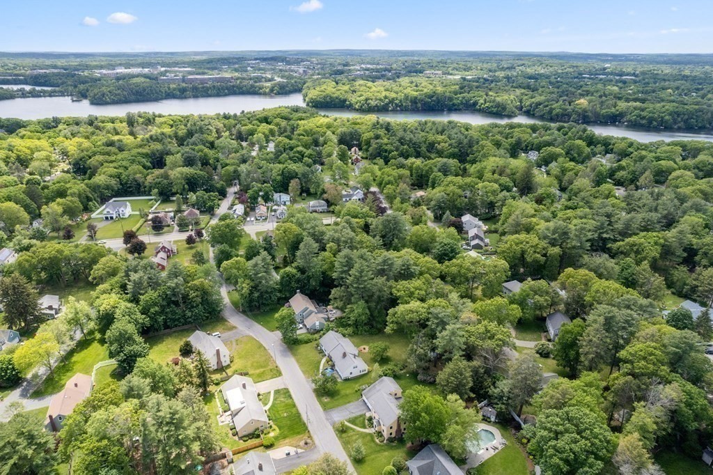 18 Pine Needle Road Wayland, MA 01778 - Photo 4 of 24 Gallery Image 4