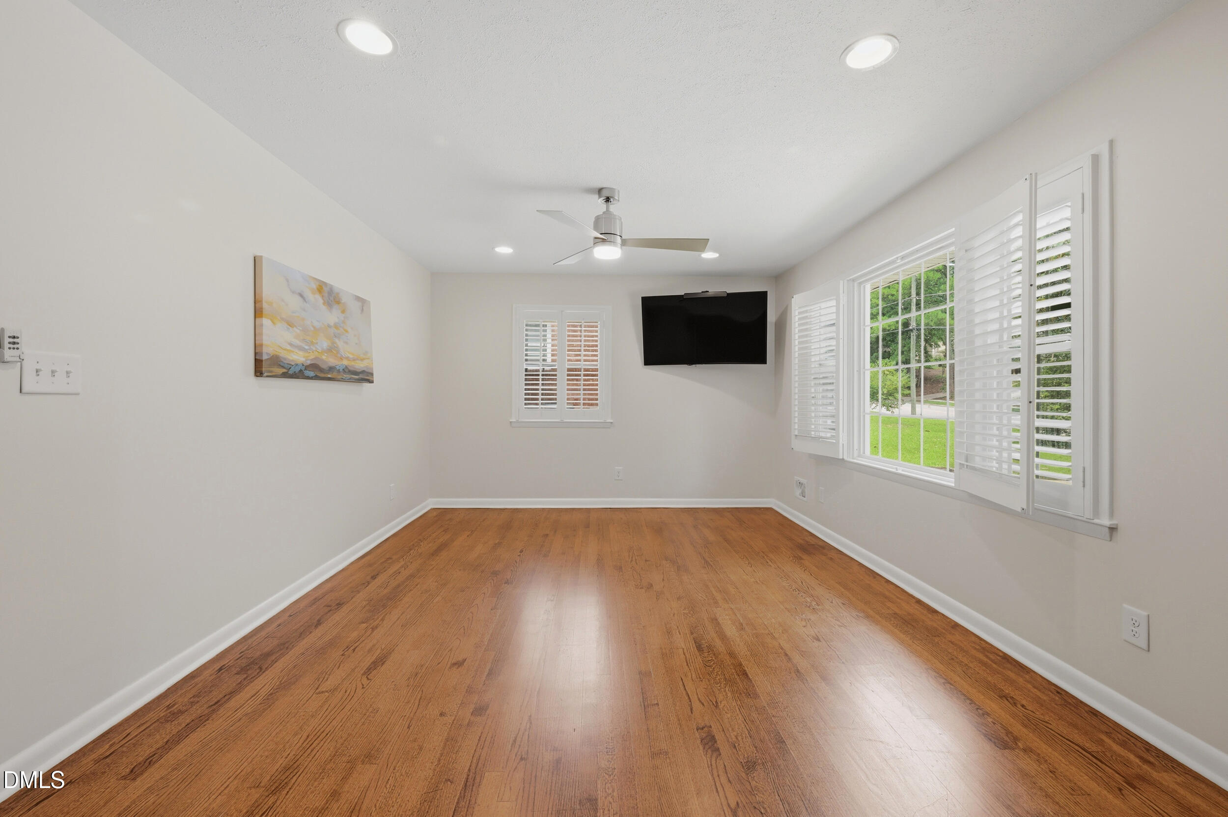 2744 Milburnie Road Raleigh, NC 27610 - Photo 6 of 33 007