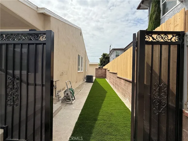 $890,000 | 6161 Orange Avenue, Long Beach, CA 90805